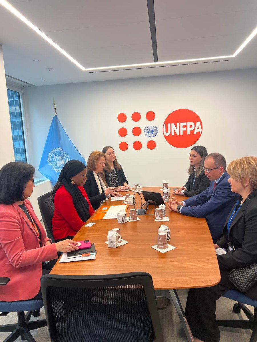 MLSA_Armenia's tweet photo. Productive meeting in New York between @ArsTorosyan &amp; @UNFPA’s Diene Keita. Focused on advancing gender equality, demographic stability and women’s economic empowerment in Armenia https://t.co/wRo5UiB0cM