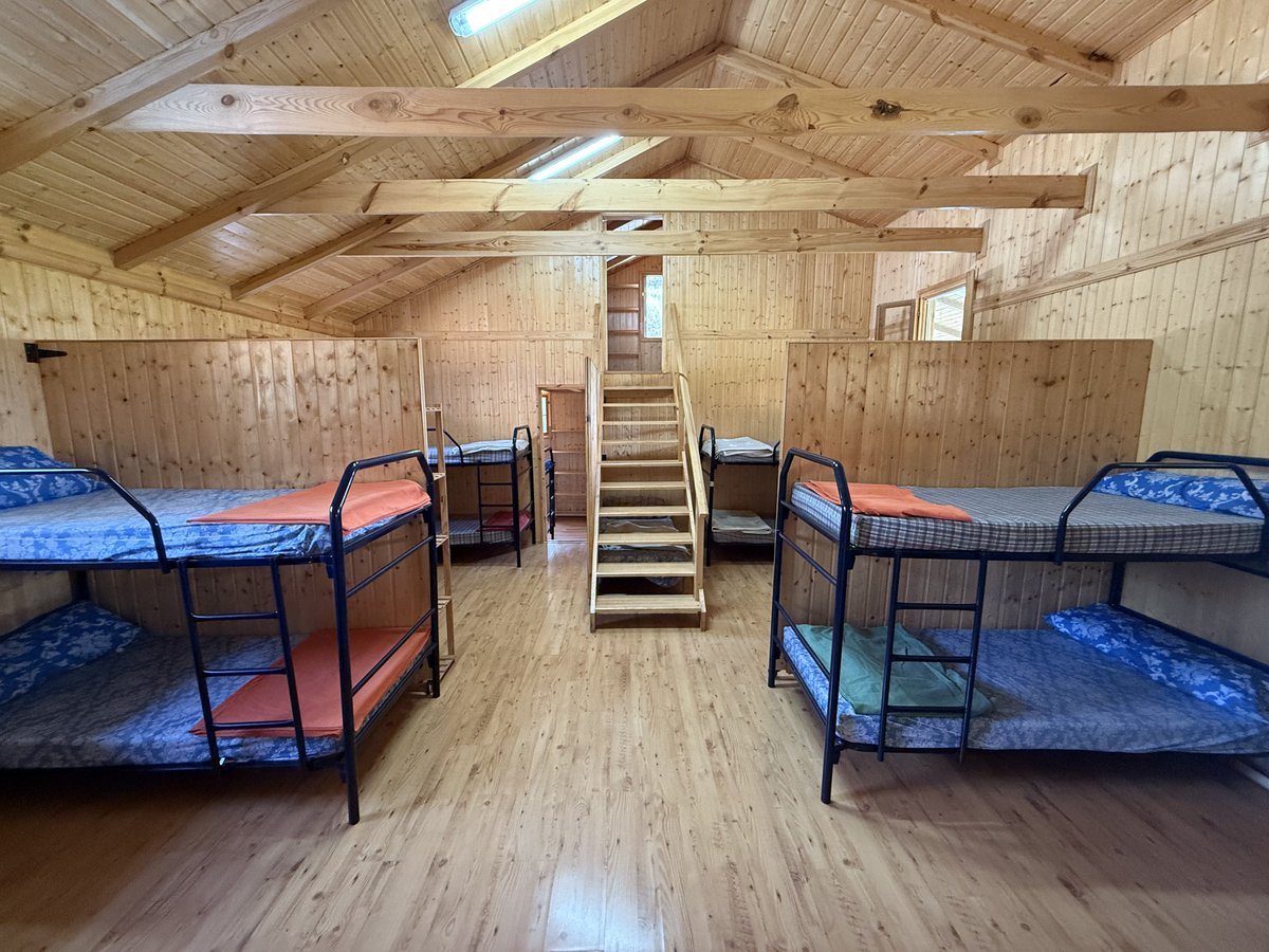 C.F. CRACKS tweet media