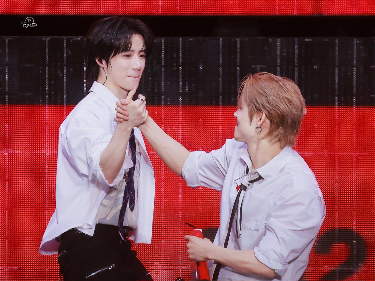 yybamzzz's tweet photo. 260228 MOA CON
🧸🦊🖐🏻🖐🏻
범규야 생일축하해💖💖

#쭈뀨미즈
#연준 #YEONJUN #범규 #BEOMGYU
#OurHalfBeomgyuDay
#봄볕의따스함은알콩이전해준사랑 https://t.co/dKa0URgNtq