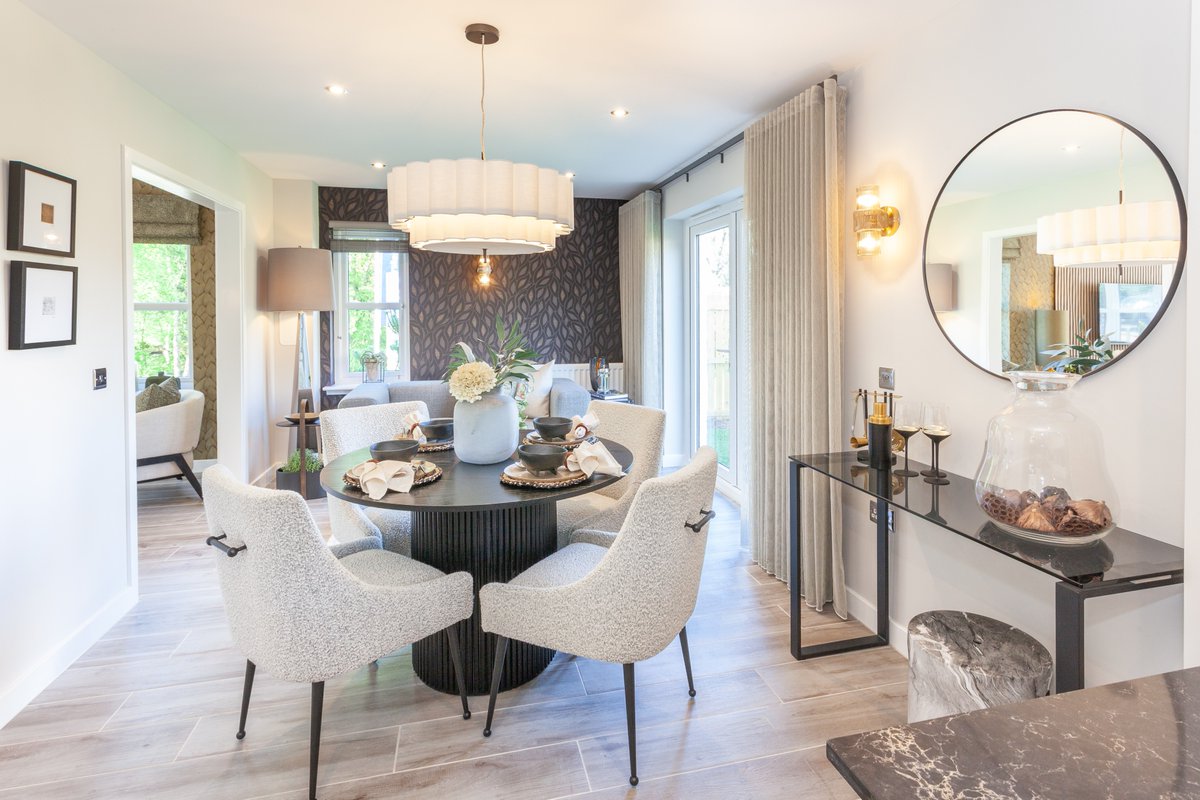 MillerHomesUK's tweet image. The Alford at Greenacres. A beautifully designed family home with an elegant layout and superb connectivity. What’s not to love? ✨ 

Move in now: millerhomes.co.uk/new-homes/scot… 

#mymillerhome #newbuild #interiors