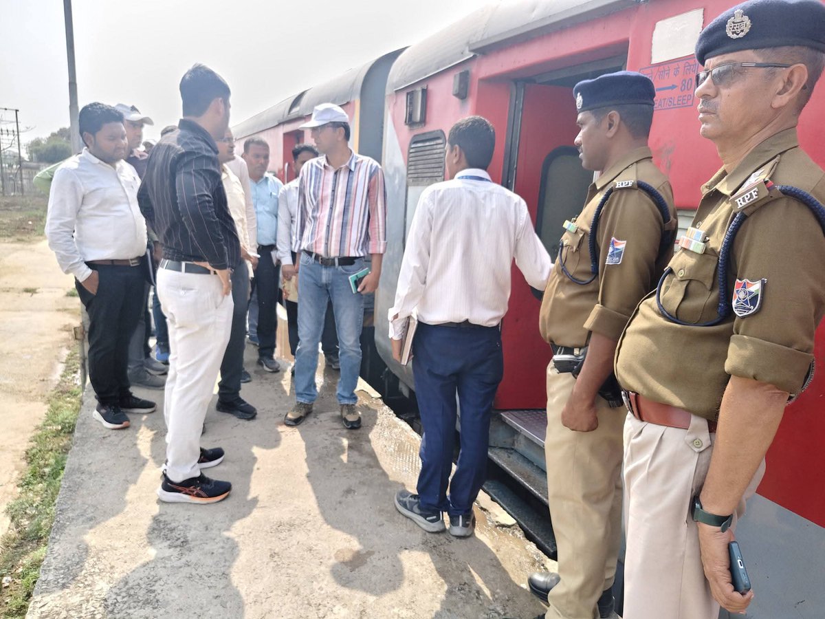 DRM Varanasi tweet media
