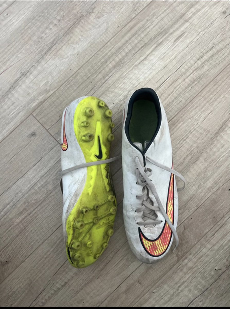 6 years worn and good to go 🐷😈 Who wants to have this pair?