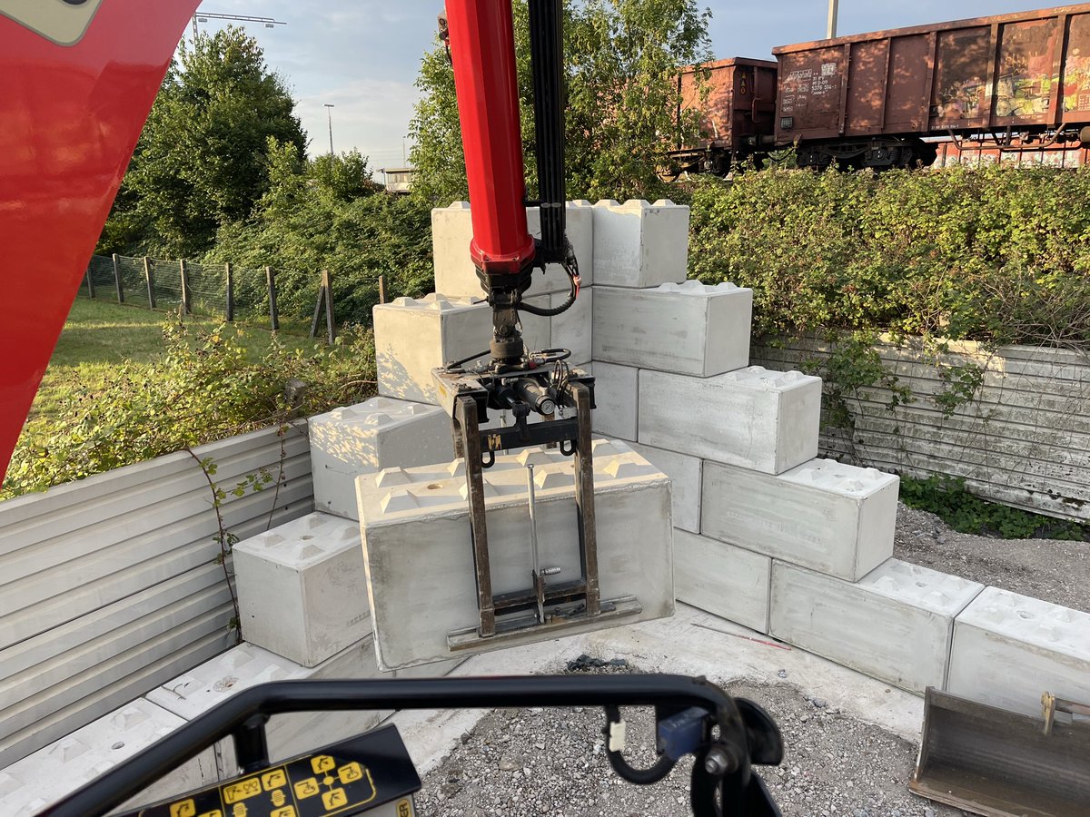 Brummi 🚛 貨車司機 tweet media