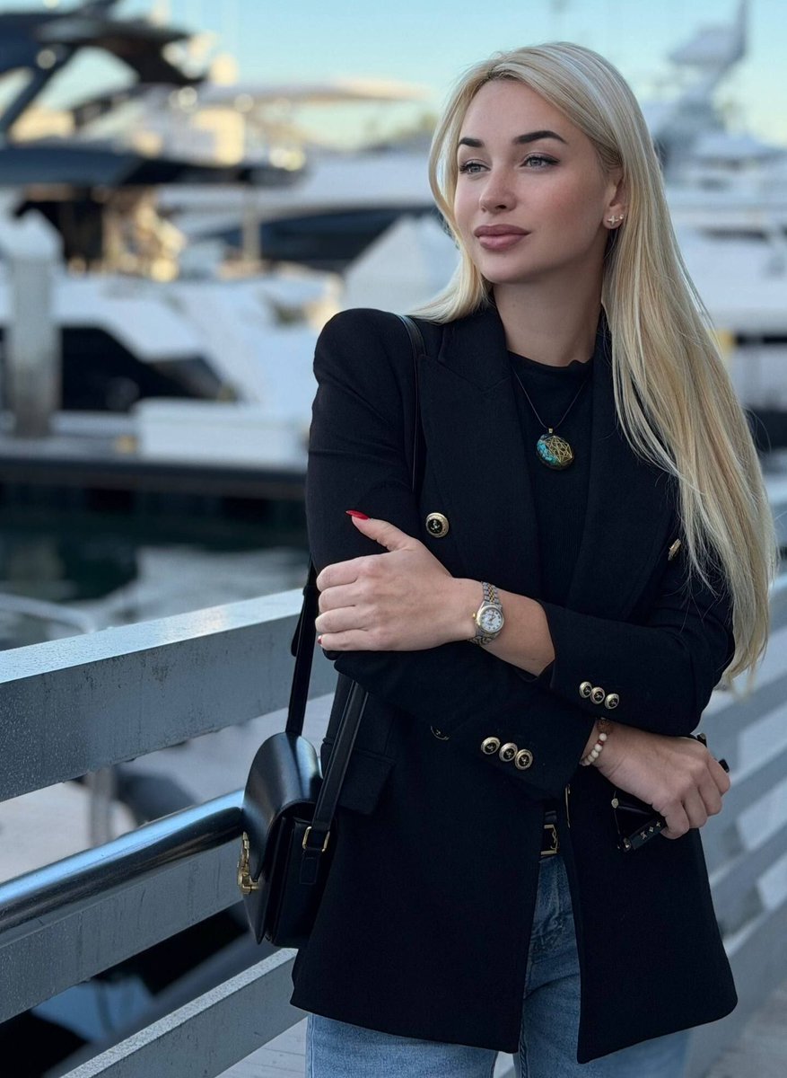 TechBullion's tweet image. A life coach who spotted the pattern: how hundreds of client stories became a methodology and an AI platform techbullion.com/a-life-coach-w… #lifecoach #AI @TechBullion