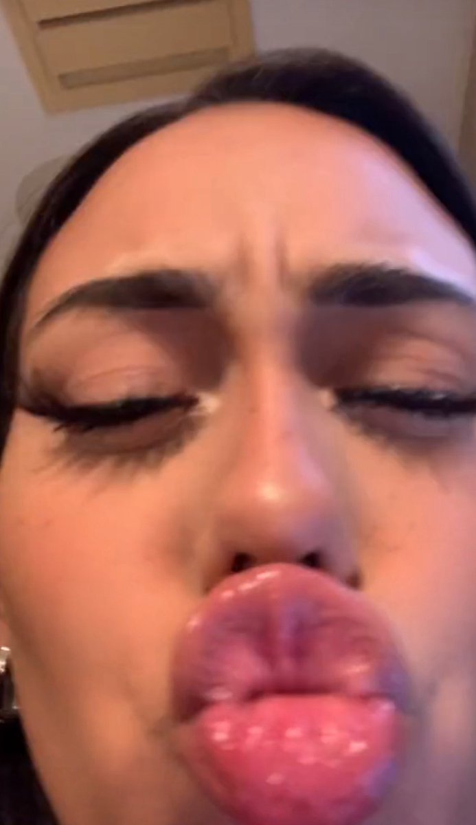 LipQueenCity's tweet photo. This Shit Turning Me Tf On No Cap Ngga 🥴😵‍💫 https://t.co/TzIgq4t7y2