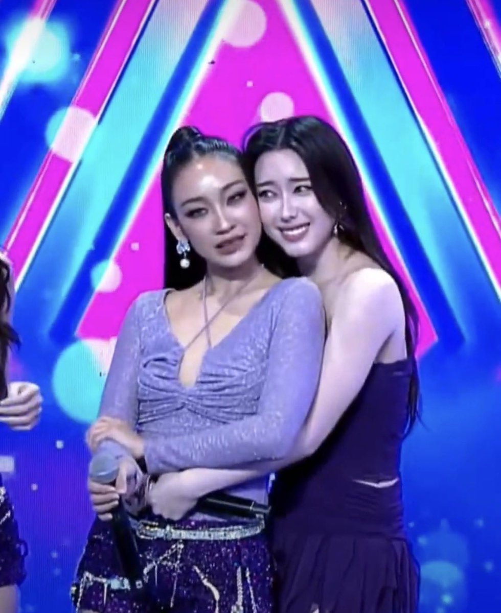 มึง ปากกุฉีกถึงท้ายทอยละ 😖😖😖😖