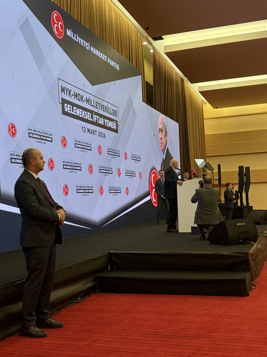 Bilge Liderimizin helal sofrasında iftarımızı yaptık.
Nice ramazanlara nice iftarlara sağlıkla birlik beraberlik içerisinde 🇹🇷