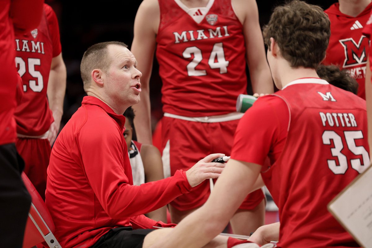 MIAMI OHIO LOSES IN THE FIRST ROUND OF THEIR CONFERENCE TOURNAMENT! 🤯 

Should they get an at large bid?    

❤️ LIKE for YES 
🔁 RT FOR NO