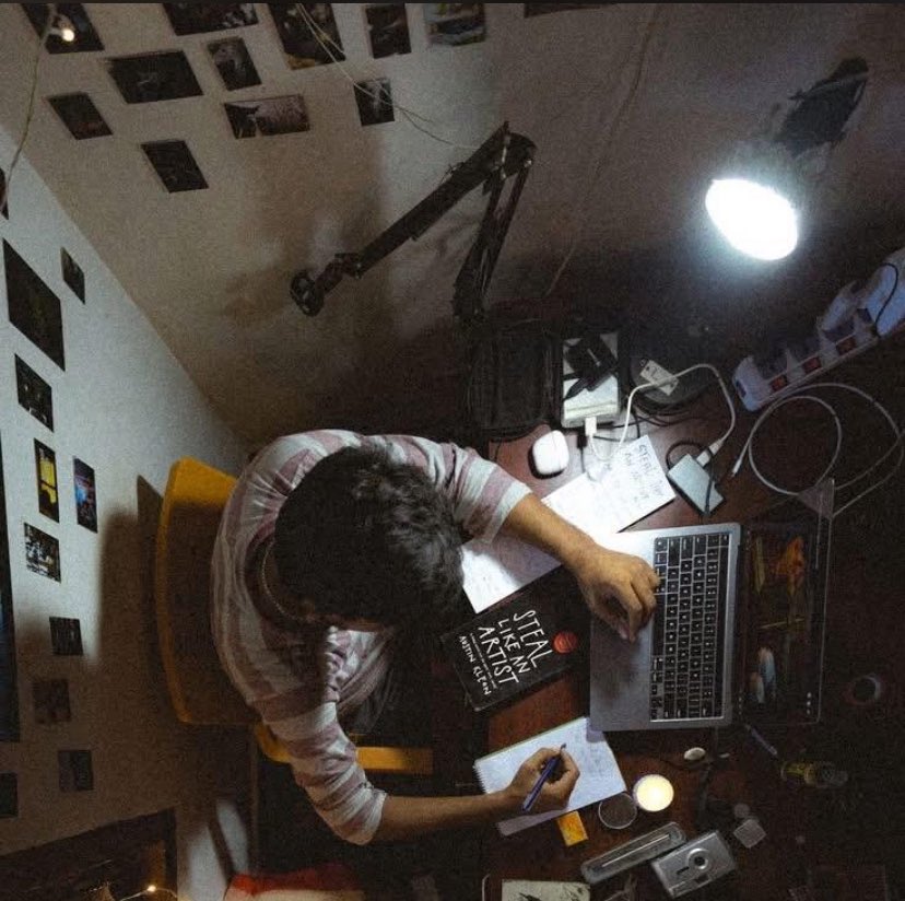 ECHE🛸 tweet media