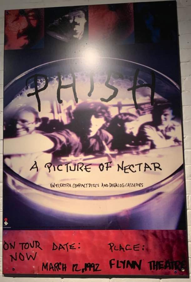 shapsio's tweet image. 3/12 #phish #TIPH: nectar's TMWSIY88, nectar's1(89), @flynnbtv 92, vail93, STTA rel’d96, bittersweet motel @sxsw 00, ABB w/T&amp;amp;P @BeaconTheatre 09, M phl10, M telluride11, M lawrence14, M charleston19. trey acoustic rochester25.