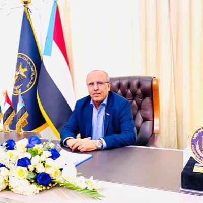 Ars_ALSulimany's tweet photo. مصادر اعلاميه احتجاز علي الكثيري رئيس الجمعية الوطنية للمجلس الانتقالي، وعبدالملك الزبيدي رئيس الانتقالي في حضرموت، من قبل قوات الطوارئ الشمالية

حادثة تعكس حجم التوتر والتعقيدات في المشهد بحضرموت، وتطرح تساؤلات واسعة حول ما يجري على الأرض!؟ https://t.co/whcacl2g9M