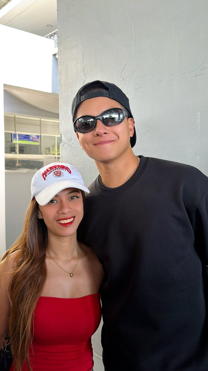 YnahDonado's tweet photo. 🖤 #Daniel #DanielPadilla https://t.co/AF2pOfYkBH