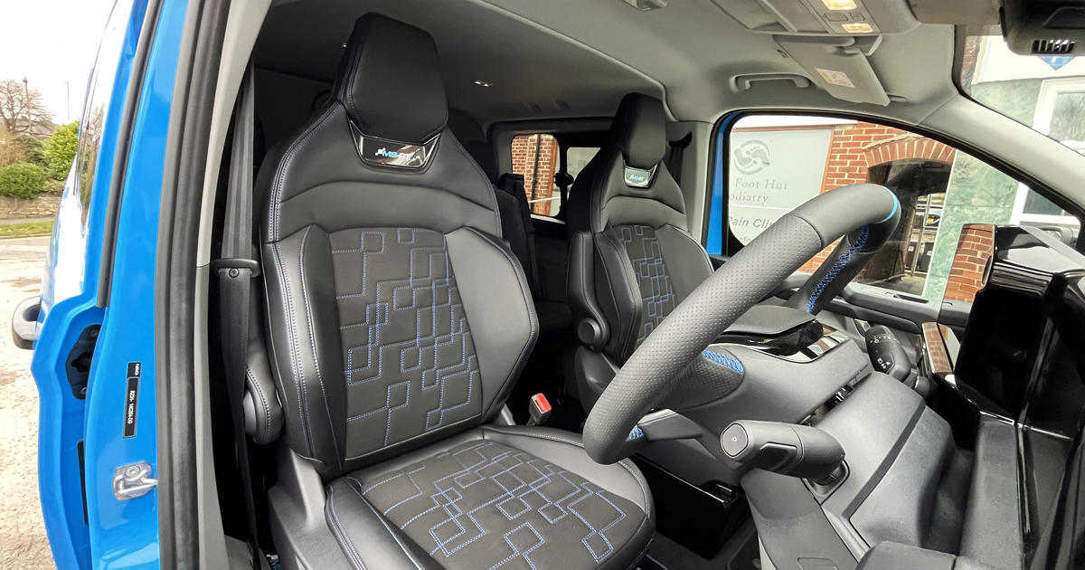 YVFinance's tweet photo. The all electric Ford Transit Custom MSRT Double Cab out for delivery!🔋

Finished in solid Fast Blue paint ⚡️

We can supply any make or model of car or van, contact us for a quote today! https://t.co/x91D7gjicb