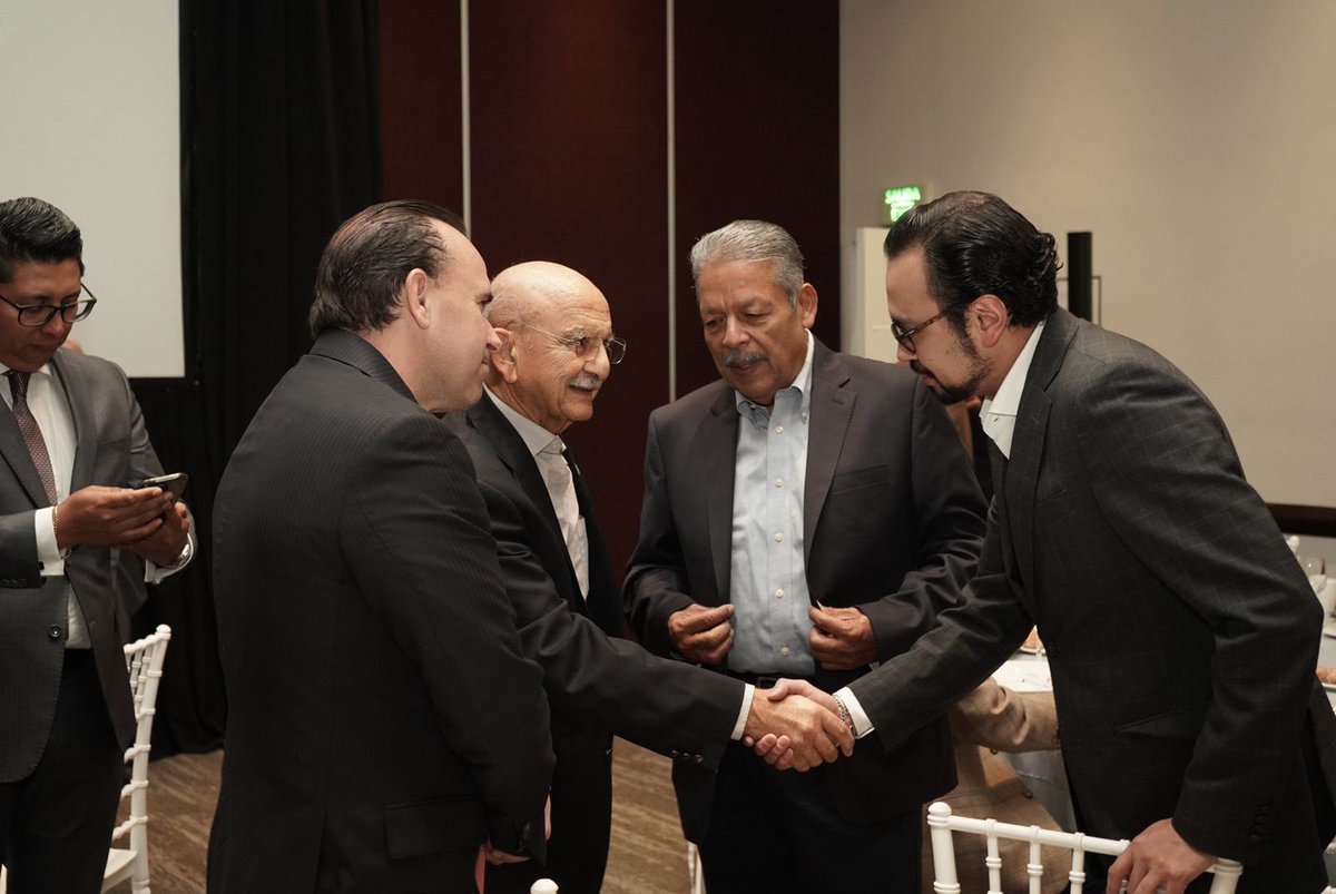 Acompañado de integrantes del Comité Nacional de la <a href="/CTM_MX/">CTM Nacional</a> y con la presencia de empresarios e importantes representantes del sector hotelero del país, reiteré la importancia del diálogo y la propuesta en favor de las personas trabajadoras, quienes son el principal valor de