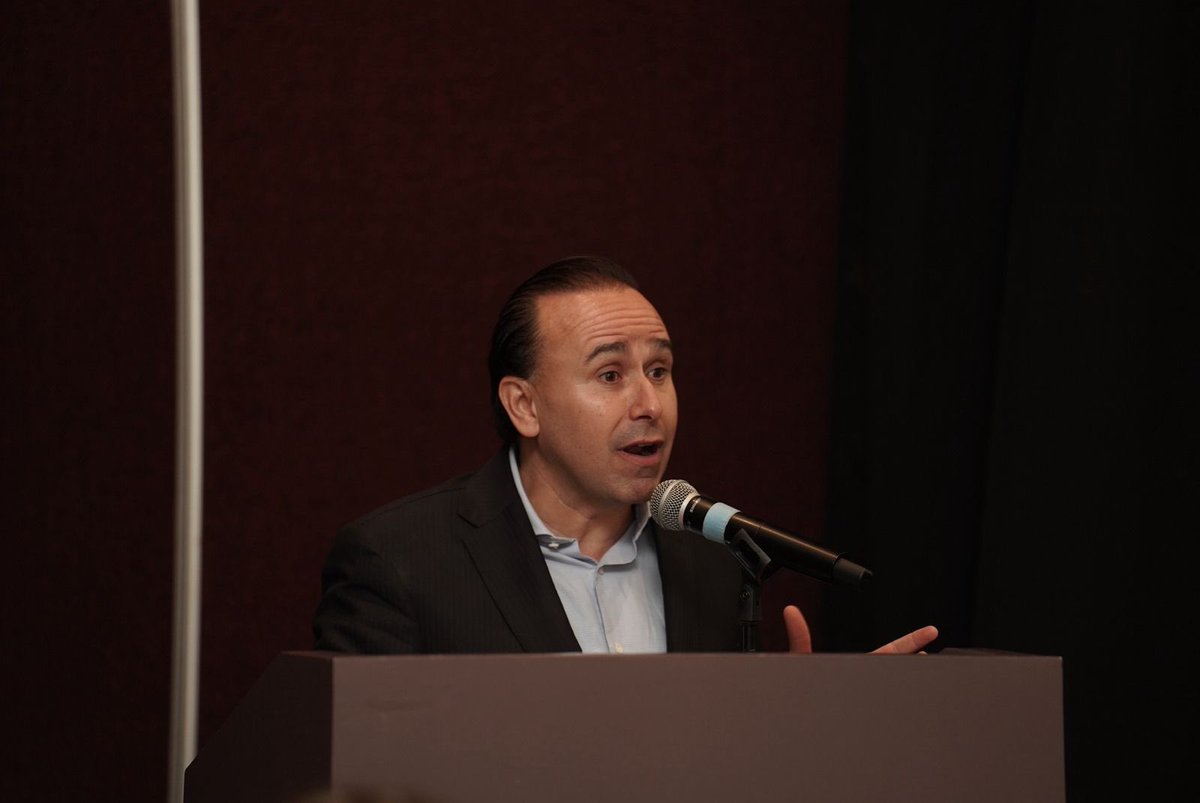 Fortaleciendo la negociación colectiva y colaborando de manera tripartita, existirán mejores condiciones para seguir incentivando la inversión y con ello generar más empleos formales en México.