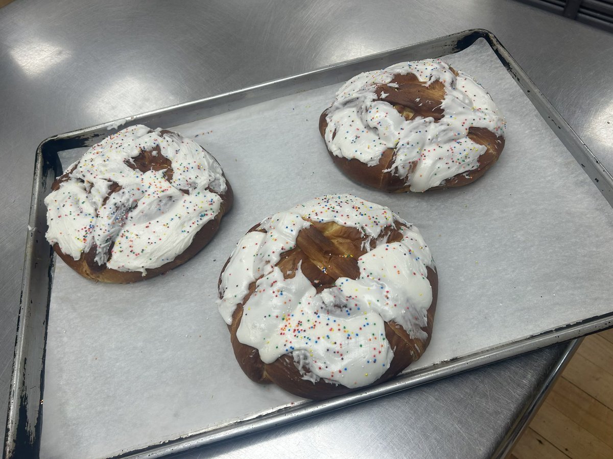 AntoinesPastry's tweet image. Happy Easter!!! We have our famous Easter bread!! Stop in today to grab yourself a loaf today!! #antoinespastryshop #easter #easterbread #richthebaker #bake #baking #holiday #easter2026 #icing #citrus #fruit