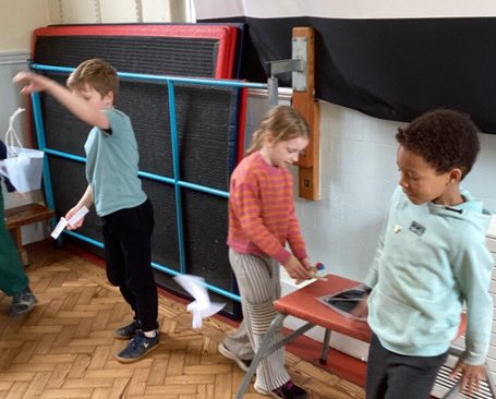 holmfirthhigh's tweet photo. Congratulations to HHS pupils and pupils from Holmfirth J&amp;I and New Mill junior school who took part in our Science Week celebration workshops this week. Our pupils planned and designed activities and then helped younger pupils enjoy them. Well done to all involved 🔭🧬🥼🧫 https://t.co/3q8OjtvqJr
