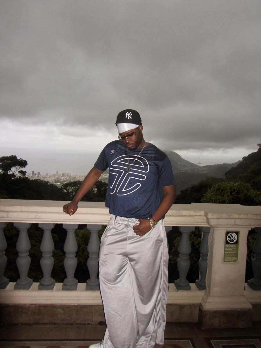 jahmrock (ex-bisexual) tweet media