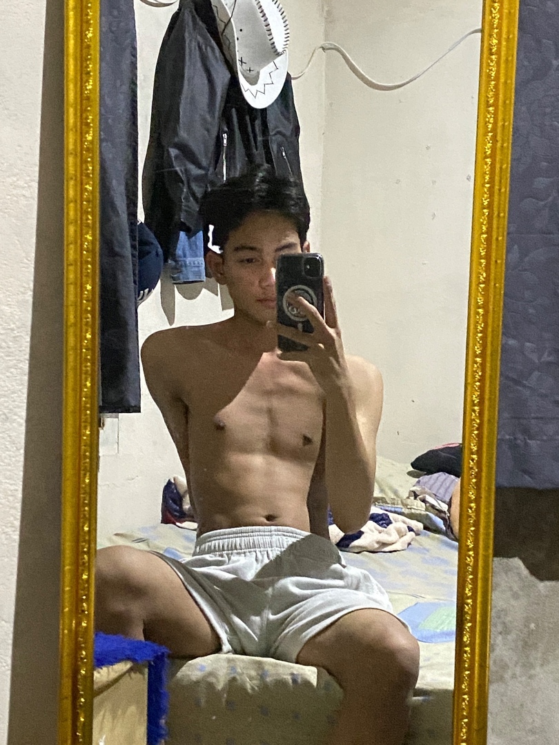 BUKAN BASE RATED tweet media