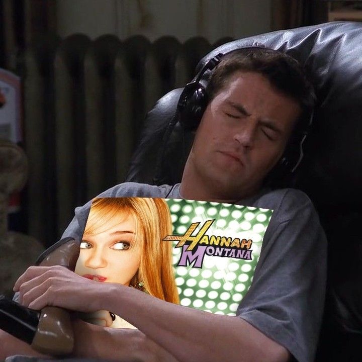 Yo el 24 de marzo esperando para ver Hannah Montana