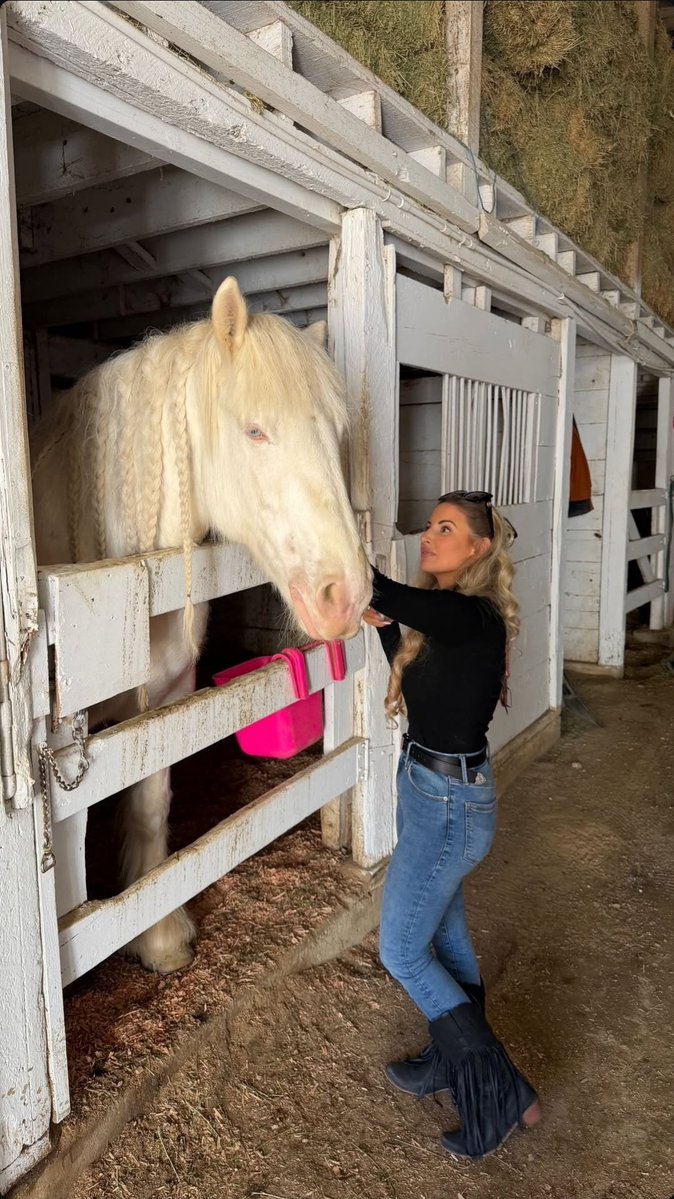 Felicity Bennett tweet media