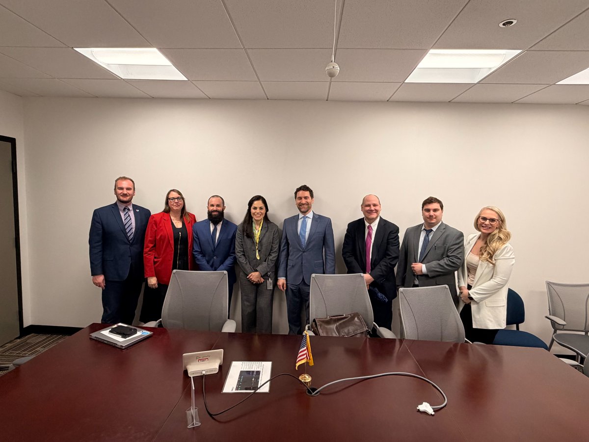 pharmacists's tweet photo. Pharmacy is united! APhA, NCPA, NACDS, NGA, ASCP, FMI, and NASP met with Inma Hernandez, PharmD, PhD, MS, Senior Advisor to the CMS Administrator, to discuss implementation of reasonable, relevant, and transparent Part D contract terms for pharmacies #forpharmacy https://t.co/ZEywLaITid