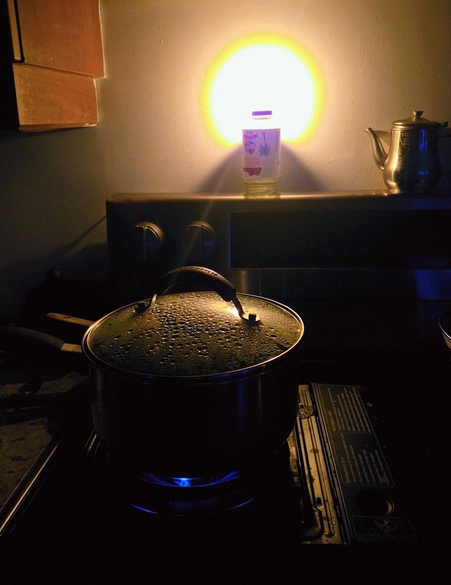 syeda1111111's tweet photo. Candlelight #Iftar and drive during the #IceStorm of #Montréal2026 https://t.co/KxxJt78Jgr