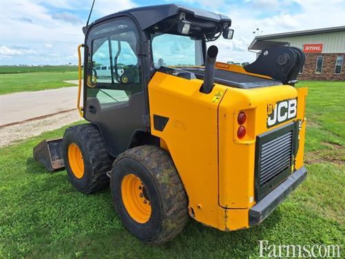 FarmsNews's tweet image. 2019 JCB 270 👇

Cab with air conditioning, H pattern iso pattern, EH joystick controls, air ride seat, aux hydraulics, 2 speed, self leveling, and more.

usfarmer.com/skid-steer-loa…

#Loader