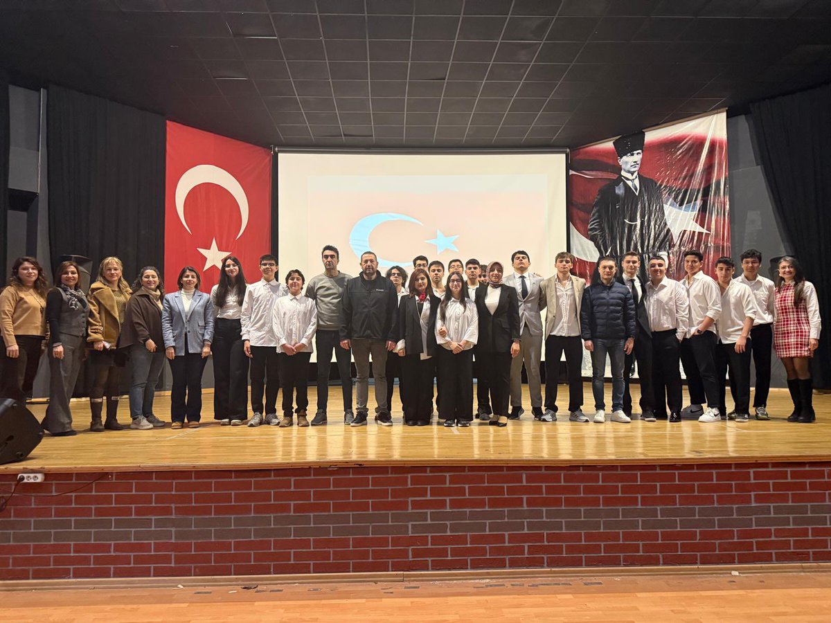 İstiklâl Marşı’mızın kabulünün 105.yıl dönümü anma programında,vatan şairimiz Mehmet Akif Ersoy’u ve istiklal şehitlerimizi saygı, rahmet ve minnetle andık.
<a href="/tcmeb/">Millî Eğitim Bakanlığı</a> <a href="/Yusuf__Tekin/">Yusuf Tekin</a> @cobanogluF <a href="/MucahitYentur/">Murat Mücahit Yentür</a> <a href="/istanbul_MTE/">İstanbul Mesleki ve Teknik Eğitim</a> <a href="/esenyurtmem/">Esenyurt İlçe Millî Eğitim Müdürlüğü</a> <a href="/bkvorgtr/">Borusan Kocabıyık Vakfı</a> <a href="/TayfunOzyolcu/">Tayfun ÖZYOLCU</a> @hkayakucuk