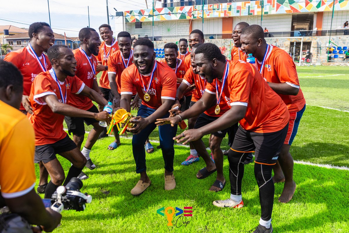 Code & Cocktails tweet media