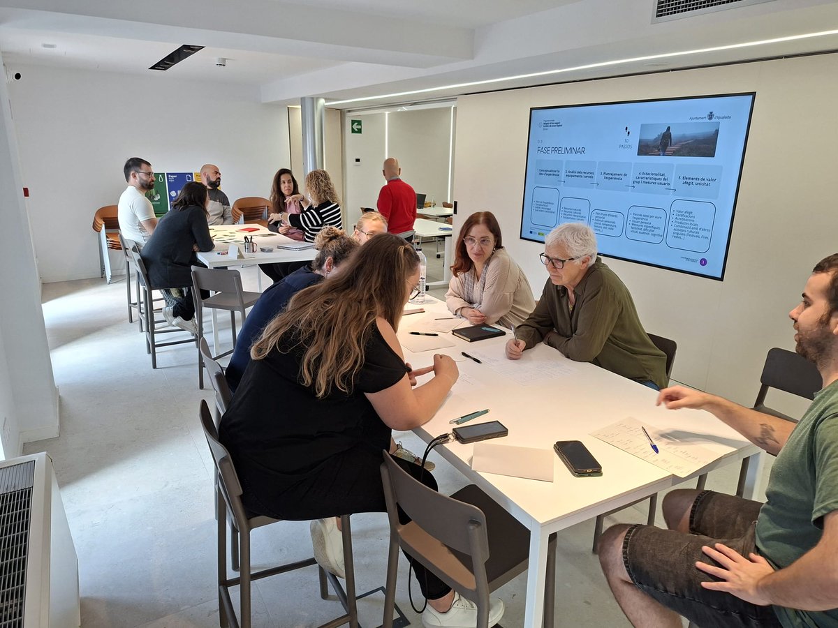 COMERÇ IGUALADA tweet media