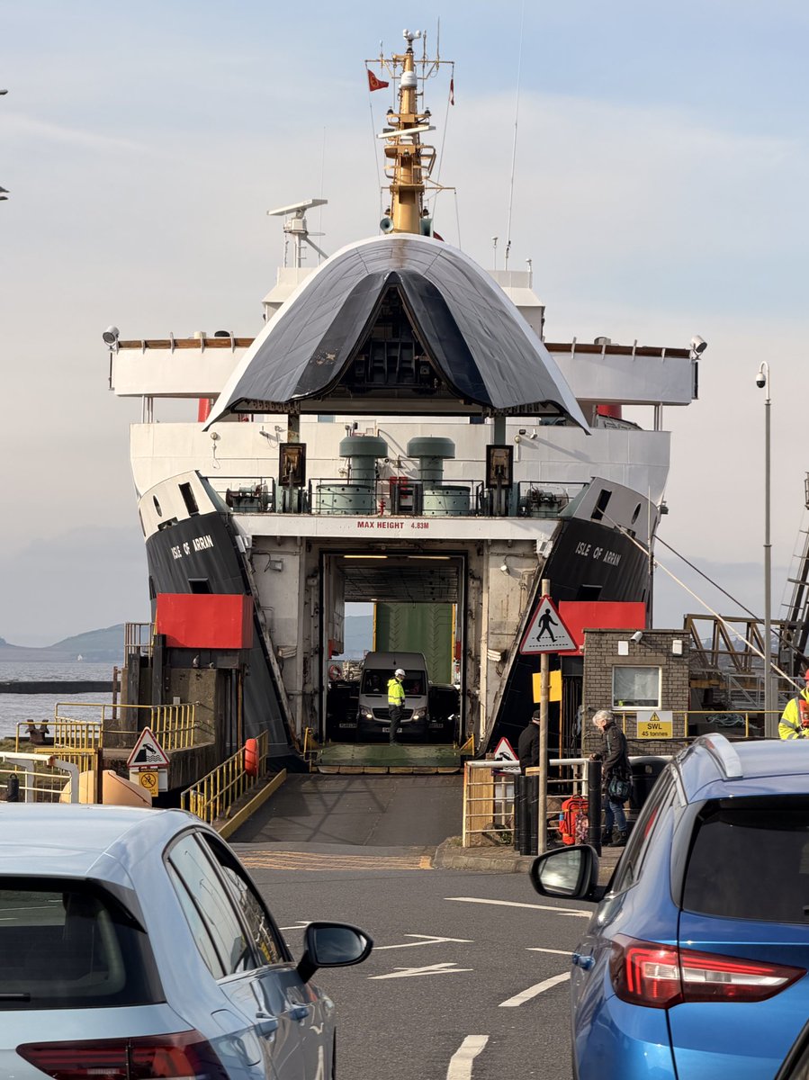 tonymcguire's tweet photo. I leave the mainland for five days and an Old Firm rammy breaks out, my city loses a 175-year-old historical gem to fire and Central Station narrowly avoided catastrophe.
Theyโll never let me go on holiday againโฆ
#VisitArran https://t.co/NNAx89DXAn
