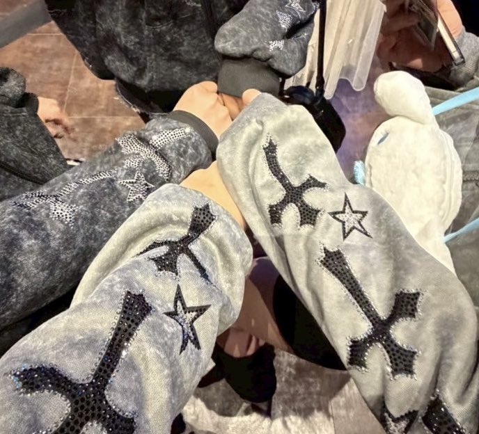 リュウスケ tweet media