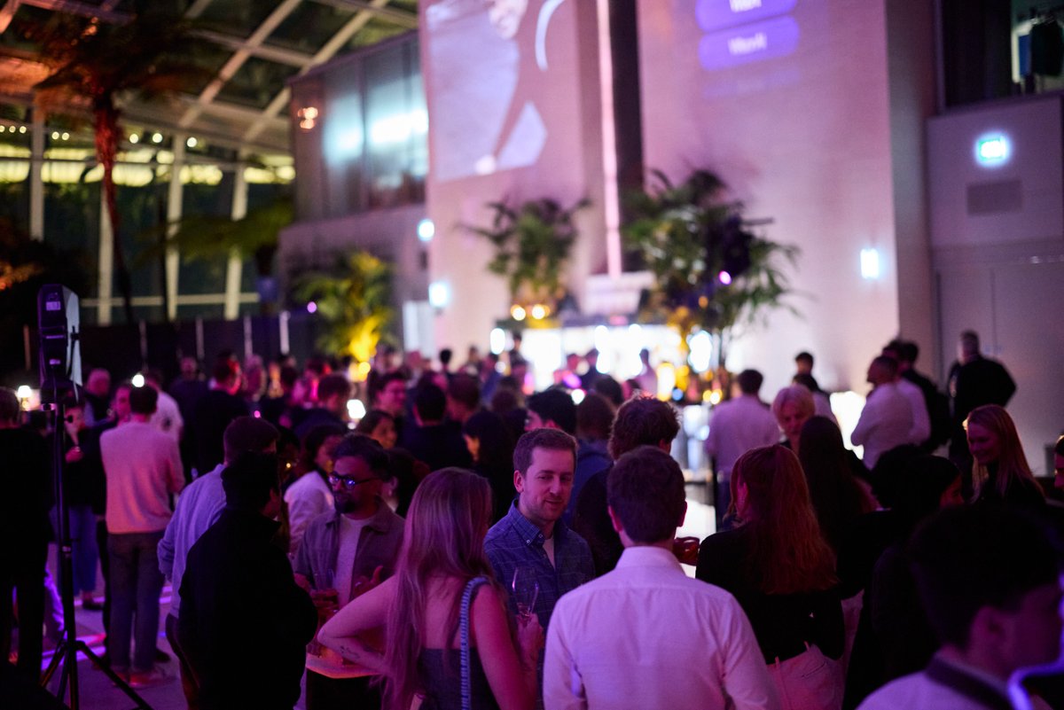 Alice Bentinck tweet media