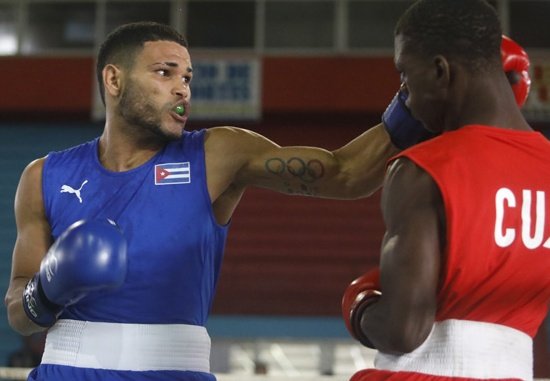 Presencia cubana en inicio de torneo boxístico
Erislandy Álvarez destaca en el quinteto llamado a pelear este jueves en el clasificatorio para #SantoDomingo2026. #Cuba #DeporteCubano #InderCuba65
jit.cu/NewsDetails.as…