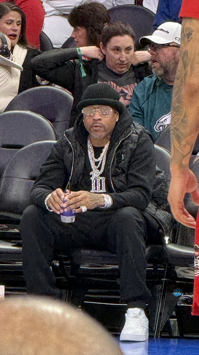 Dennis Cox tweet media