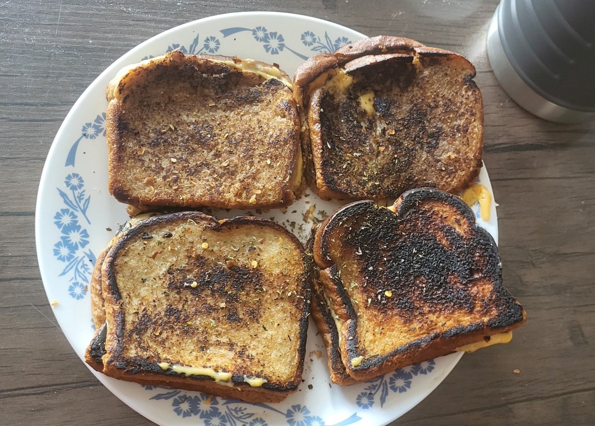 KANAPURO tweet media