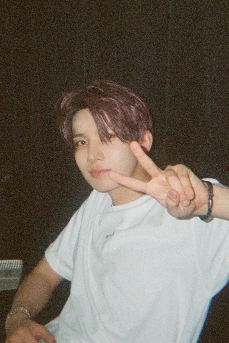 xo_fayyee's tweet photo. @heesstan4ever @BELIFTLAB We hope for opportunities for LEE HEESEUNG to explore solo activities while continuing as a member of ENHYPEN.

HEESEUNG WITH ENHYPEN
#SevEN_ALWAYS
#ENHYPEN_HOME
#ENHYPENIS7
#AlwaysWithYou https://t.co/aHb8Xi5liy