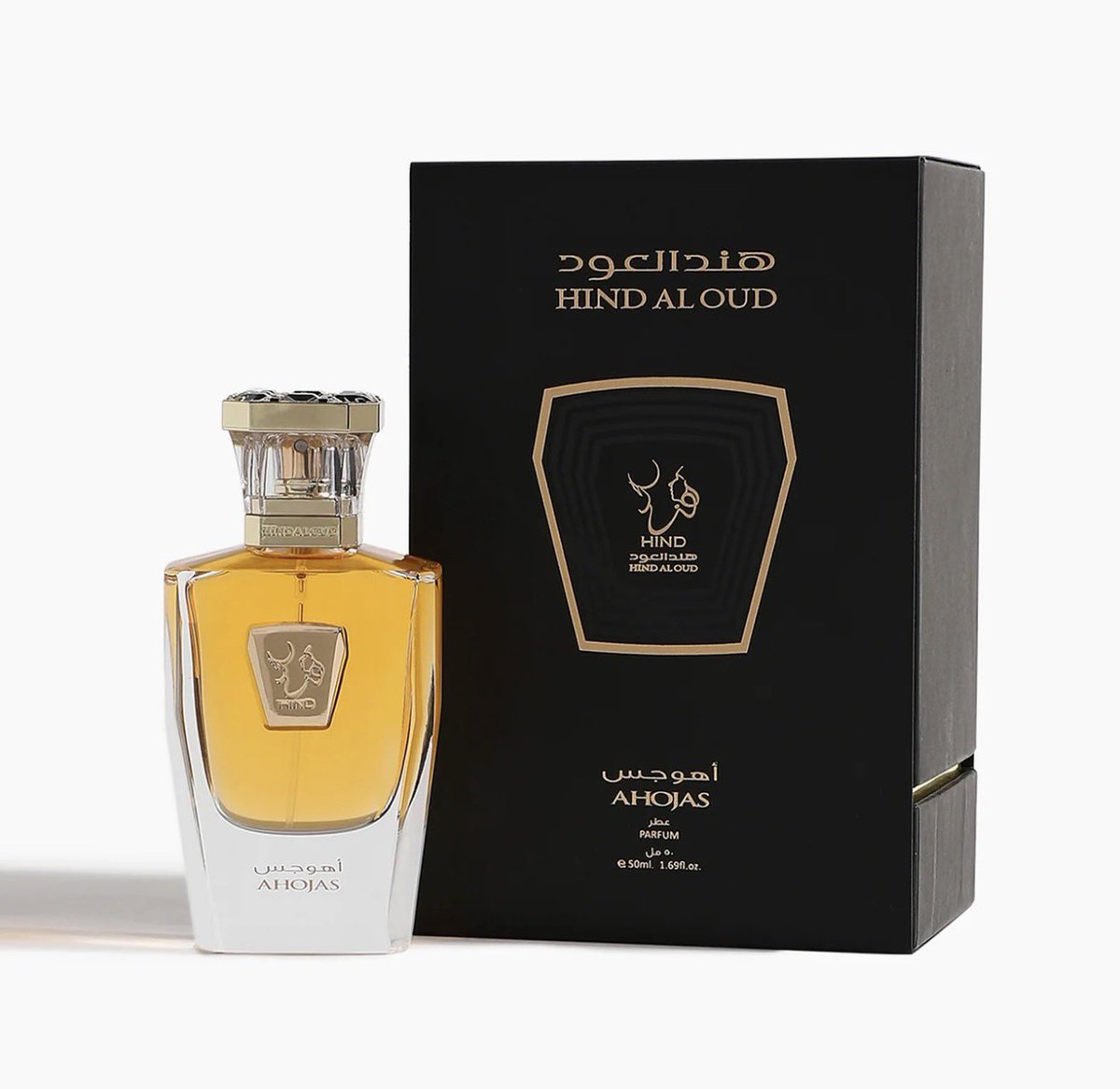 Parfumeur_2_0's tweet photo. Il y a des parfums que l'on porte, et d'autres qui nous transportent. Ahojas de Hind al oud fait partie de cette deuxième catégorie. Dès les premières notes de figue, on sent la rareté d'un assemblage parfaitement équilibré, qui s'épanouit sur un fond de miel chaud et envoûtant. Un indispensable pour les amateurs de parfums de niche.
Pyramide :

• Ouverture : Fraîcheur fruitée de la Figue.
• Âme : Caractère intense du Tabac.
• Sillage : Douceur persistante du Miel.

#NichePerfume #LuxuryLifestyle #HindAlOudPerfumes #FragranceGram #Ahojas