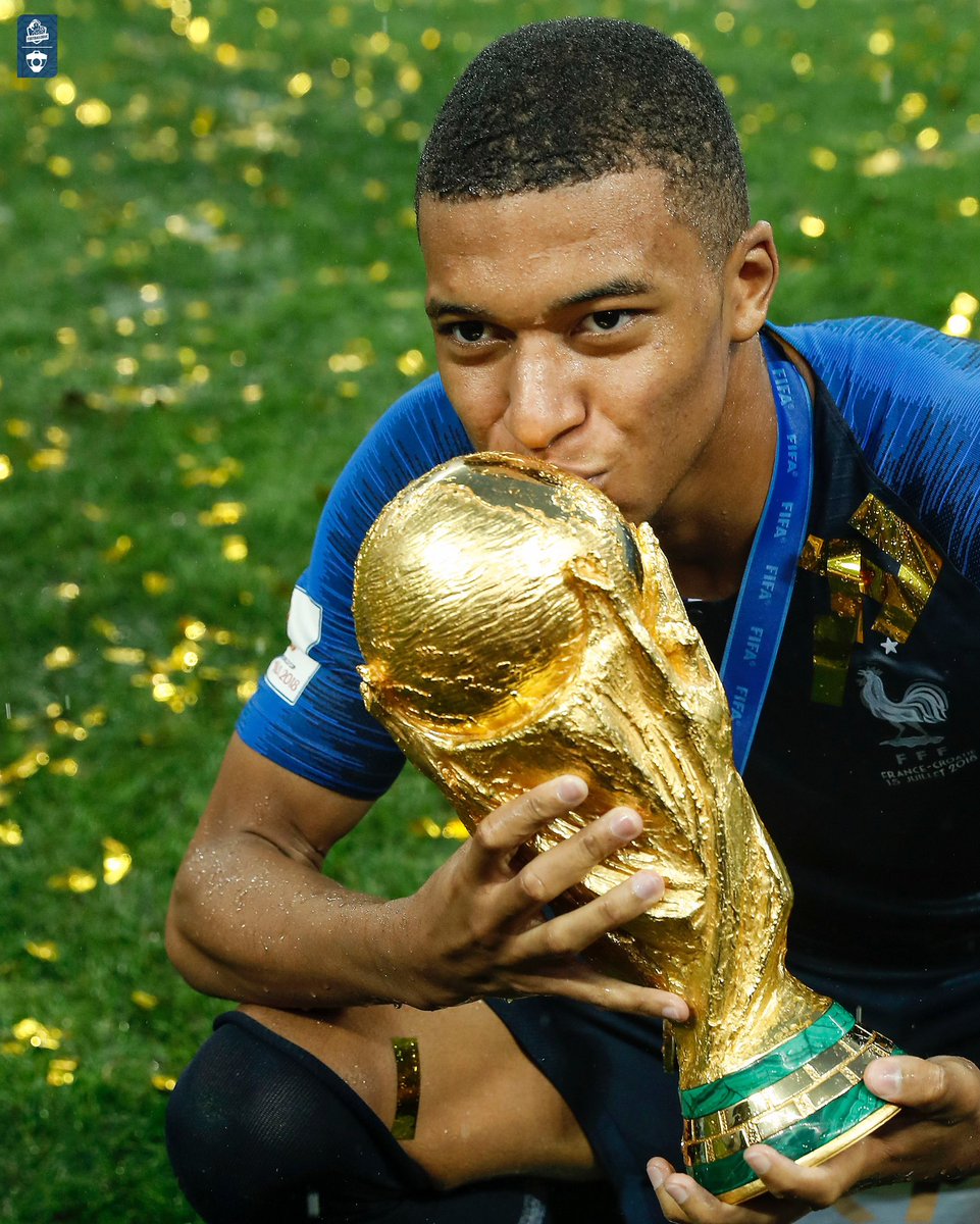 Footballogue tweet media