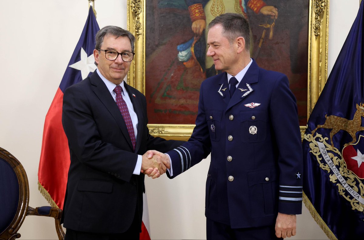 Ministerio de Defensa Nacional tweet media