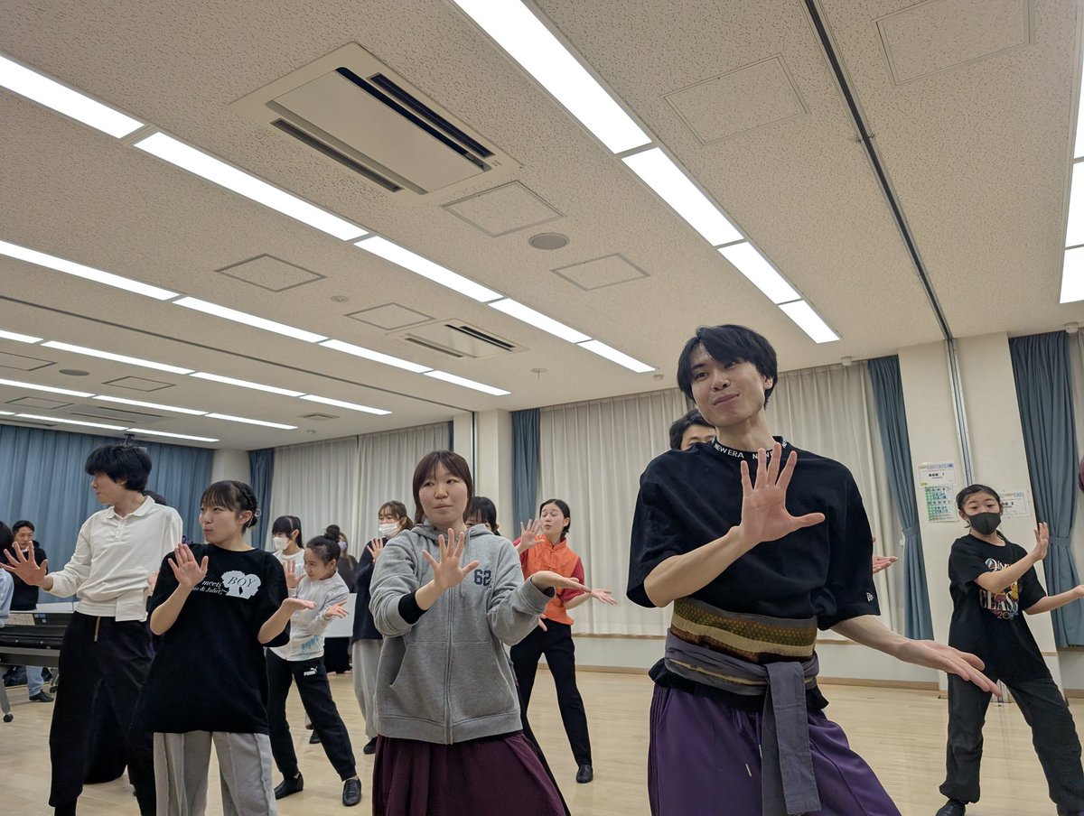 白虹劇団 tweet media