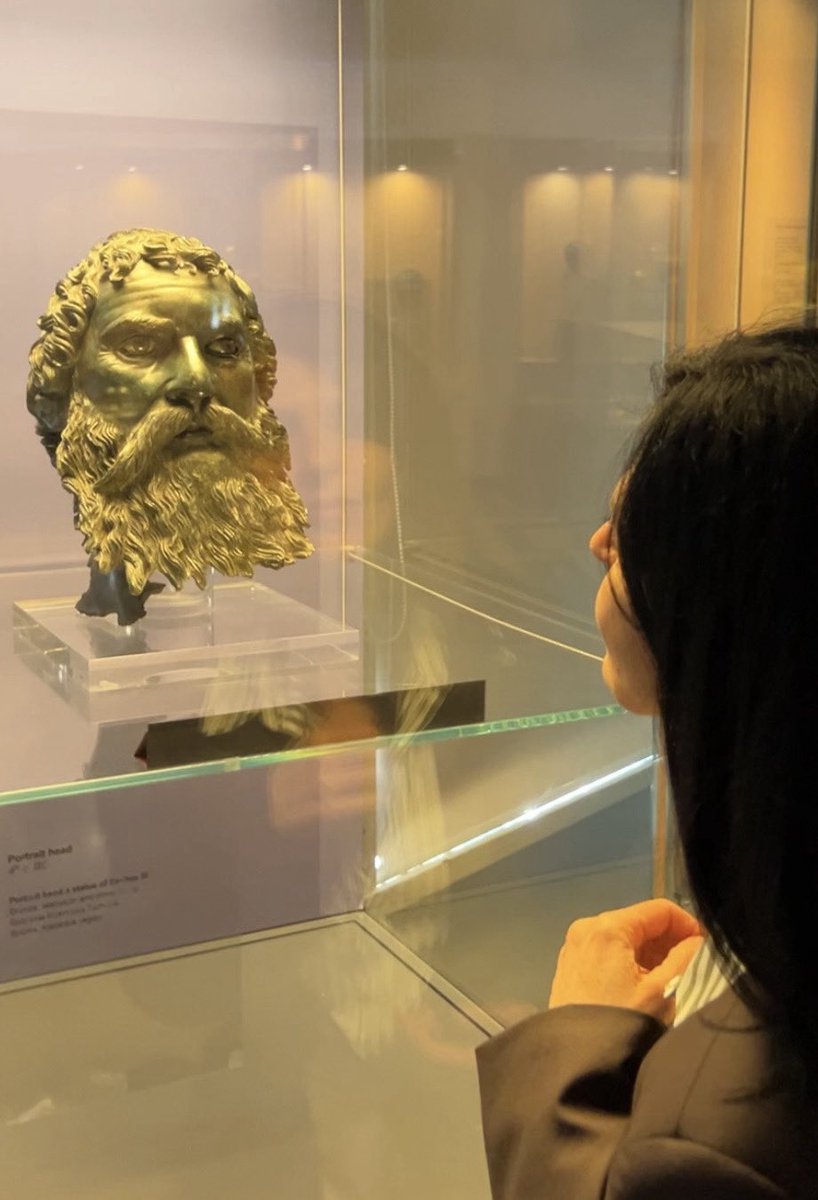tatichamp's tweet photo. A little atmosphere from the Archaeology Museum and one of my favorite Thracian artifacts — the Head of Seuthes III. https://t.co/mQ70nJxasv