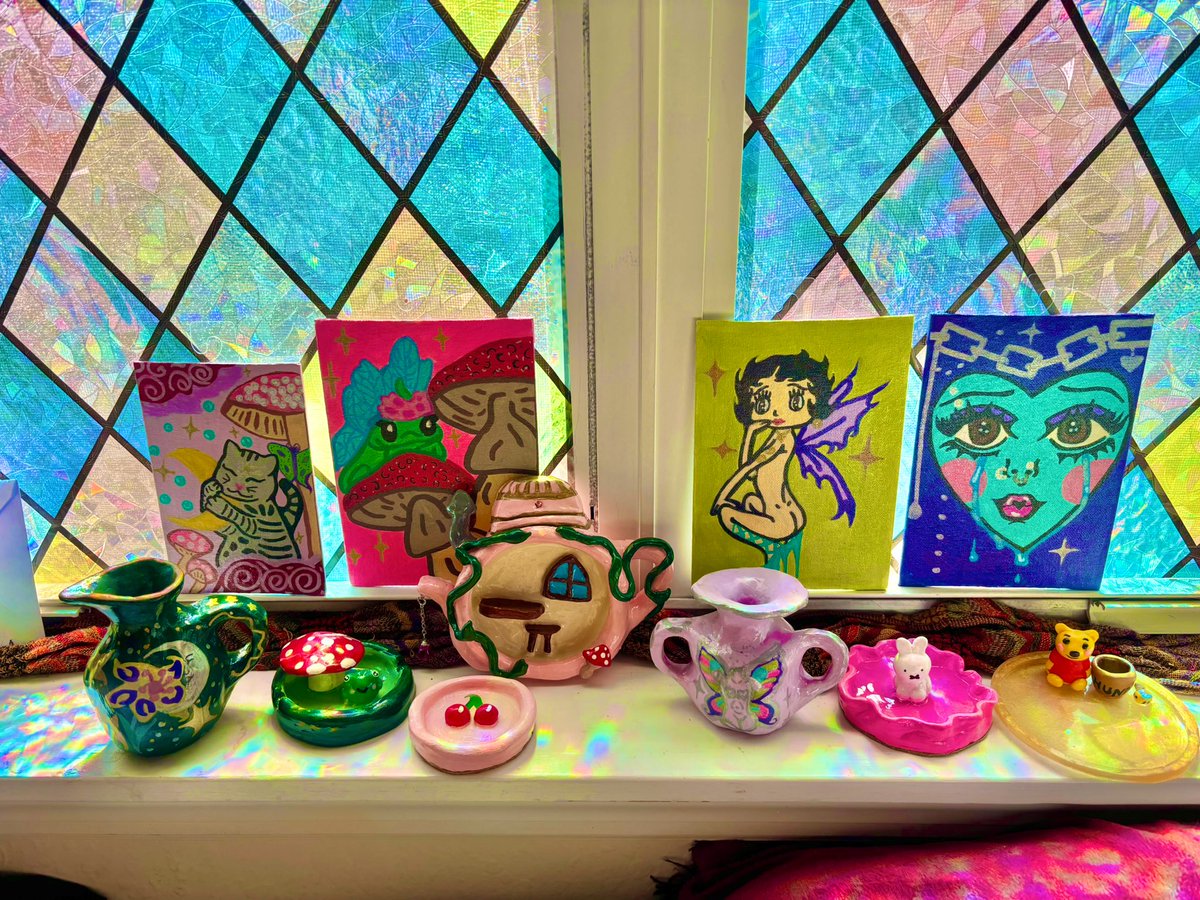 jenee444's tweet photo. don’t mind me just plugging my art :p

follow my art instagram! @gemini.sun.co 
Florida based 🌞

#artist #tampaartist #smallbusinesslove #smallbiz #etsy #depop #shopsmall #shoplocal #whimsyart #clay #clayart #clayartist #polymerclay #airdryclay #acrylicpaint https://t.co/qkpaTQ3bci