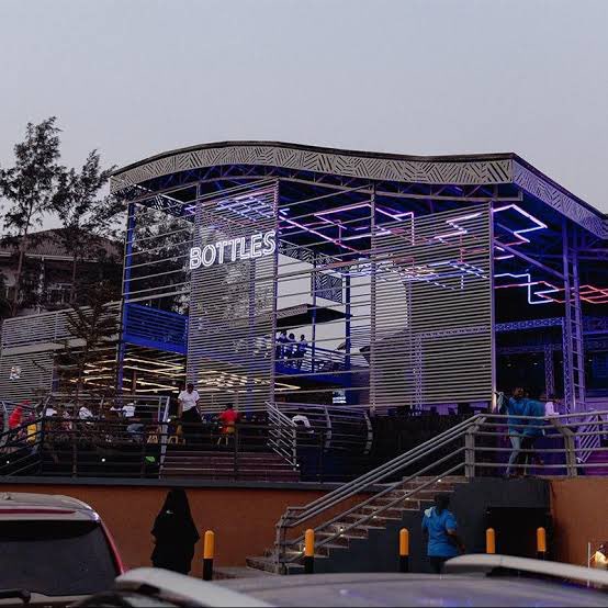 #CarabaoCupFinal WATCH PARTY! 🏟️

Ibadan Venue: The Bottles Republik, Agodi GRA, Ibadan.
Sunday, March 22nd, 2026
Time: 5pm

🔴⚪️🍷🏆🔥🫂