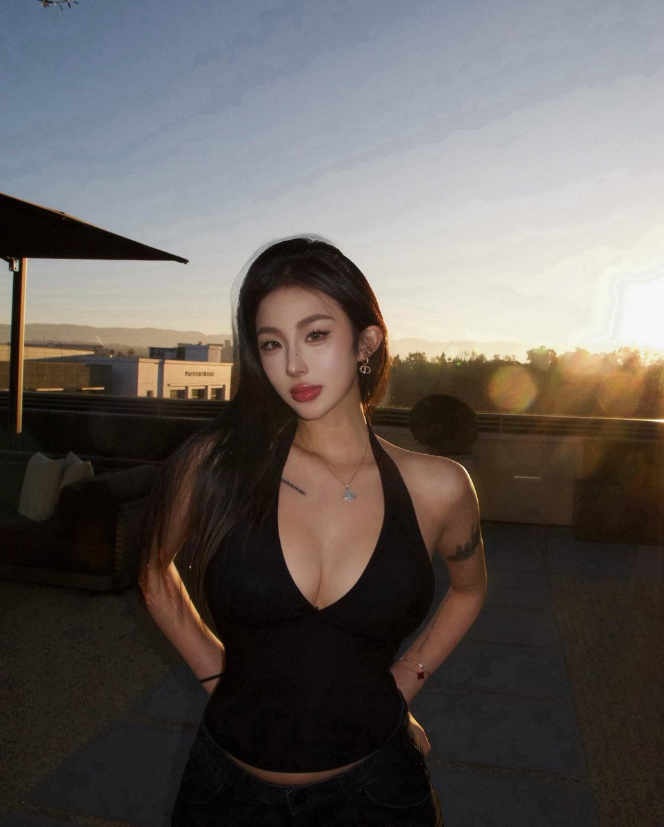 𝒔𝒂𝒏𝒅𝒚 tweet media