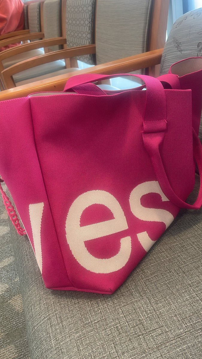 _introvertlife's tweet photo. Not me at the doctors office wearing my @byseanbrown bag and the receptionist complimenting and saying she’s been trying to get the bag! https://t.co/rk91lQ8nXT
