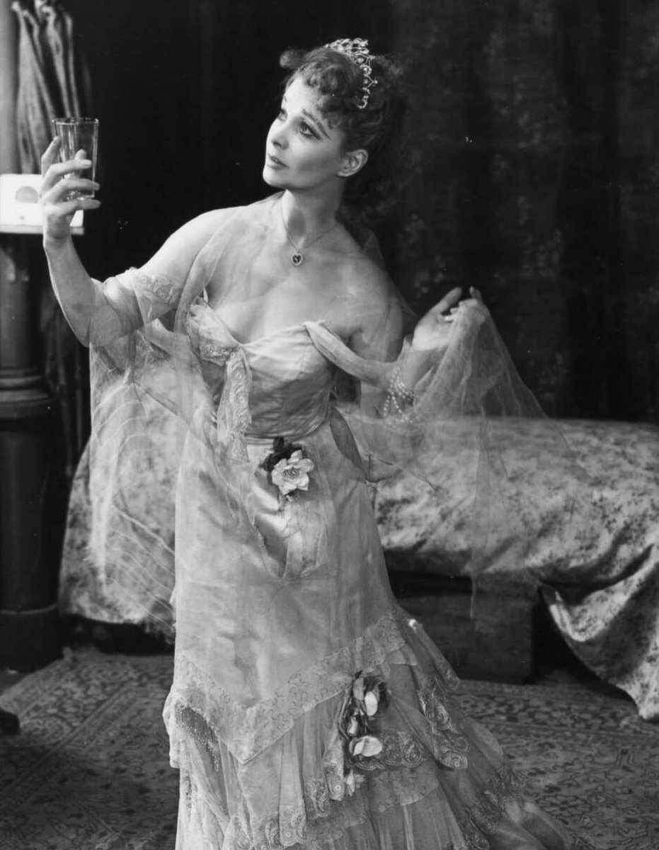 daily vivien leigh tweet media