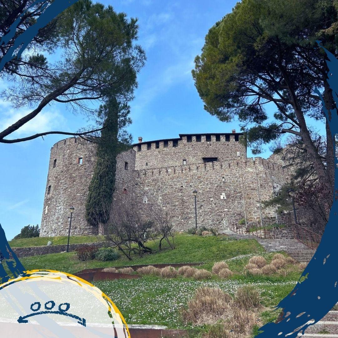CIOFSFPFVG's tweet photo. 🏰 La classe 1INFO del CIOFS Trieste alla scoperta del Castello di Gorizia per il progetto "FVG Fantastico"! ✨

Tra storia e leggenda, i ragazzi hanno esplorato i segreti della Dama Bianca. Un modo unico per vivere il territorio e la cultura locale. 👻👑

#FVGFantastico #CIOFS https://t.co/q24T2w7bCl