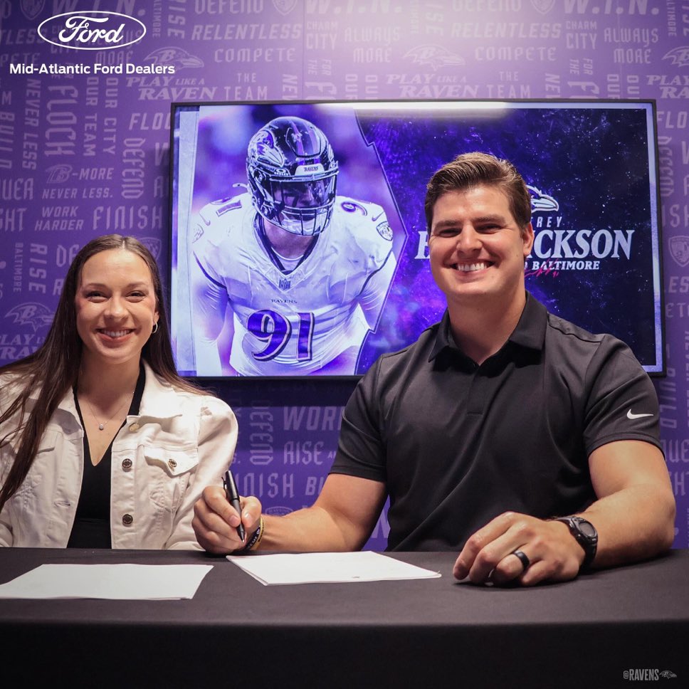 Le Raveniste tweet media